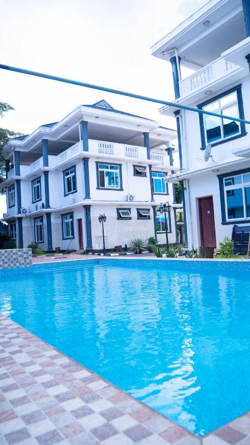 Luxury Beach Villa Inn Дар-эс-Саламе Экстерьер фото